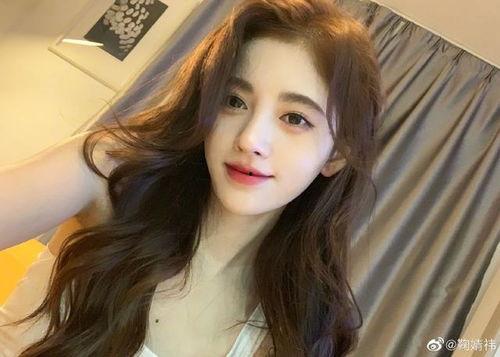 娱乐吃瓜酱鞠婧祎,娱乐吃瓜酱下的甜美与实力并存”